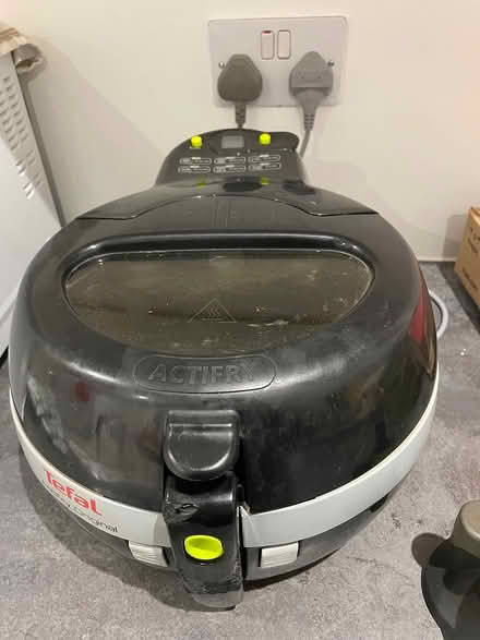 Photo of free Tefal actifry-does not spin (Letchworth) #1