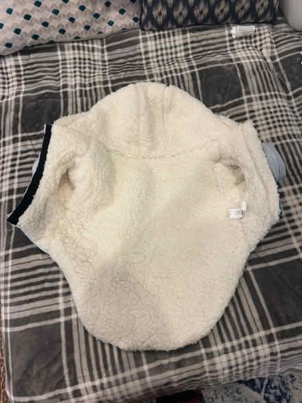 Photo of free Size XL dog jacket brand new (Hyattsville) #2