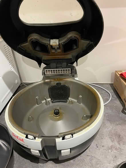 Photo of free Tefal actifry-does not spin (Letchworth) #4