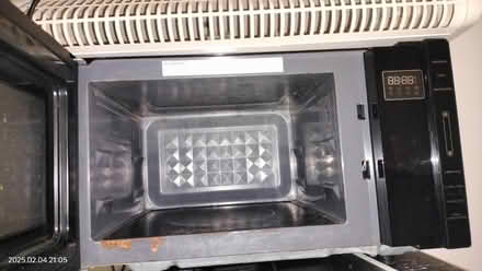 Photo of free Microwave DeLonghi (HA3) #2