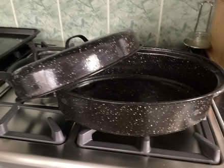 Photo of free Large casserole/roasting tin (Maidstone ME15) #2