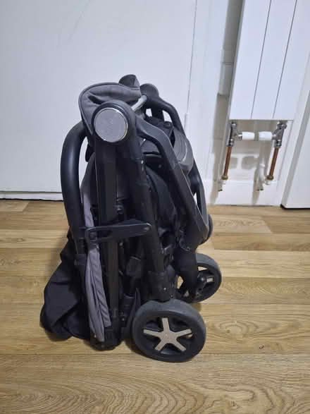 Photo of free SilverCross Prams (E14 Langdon Park) #2