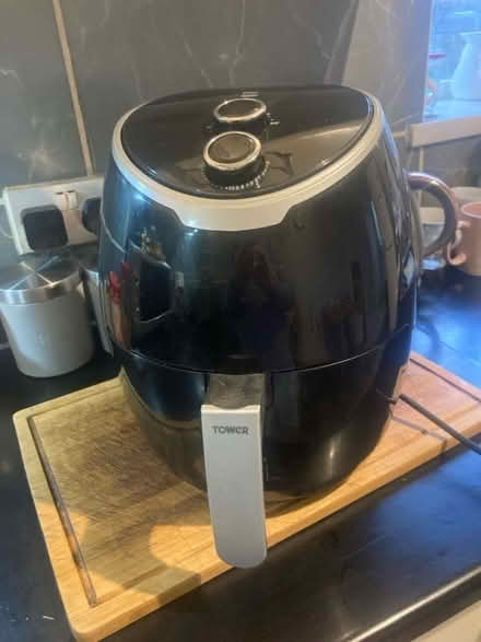 Photo of free Air fryer (Weston Rhyn SY10) #1