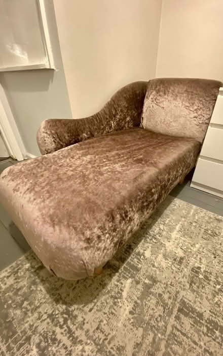 Photo of free Chaise longue (Idle BD10) #1