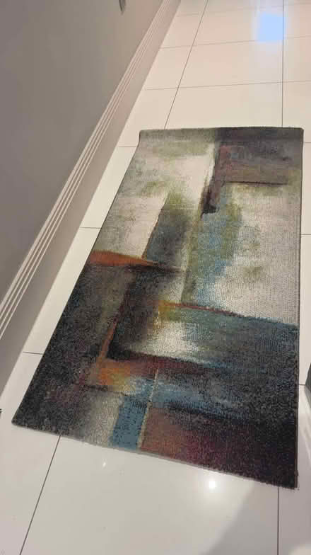Photo of free Trendy Modern Rug Abstract Design (Crystal Palace SE19) #1