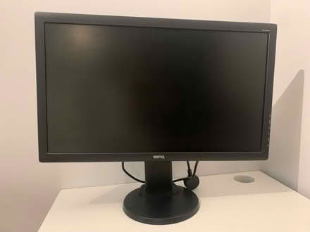 Photo of free Monitor screen (bicester centre) #1