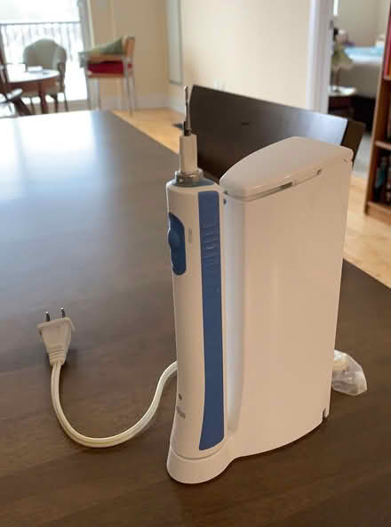 Photo of free Braun electric toothbrush (Vanier Parkway at Queensway) #2