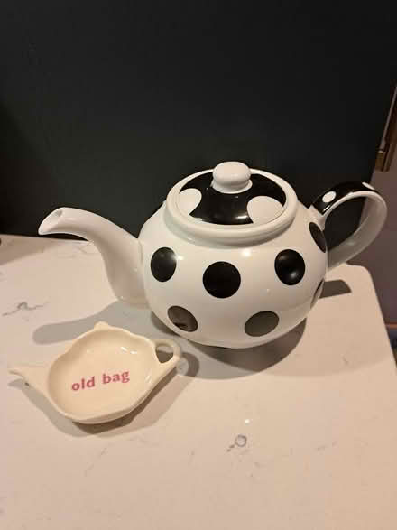 Photo of free Teapot and teabag dish (Tonbridge road,Maidstone) #1