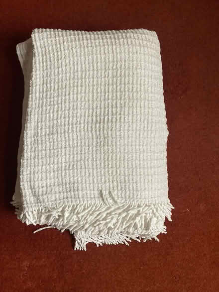Photo of free White cotton single bedspread (Kingston KT2) #1