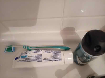 Photo of toiletries for homeless (Spitalfields E1) #1