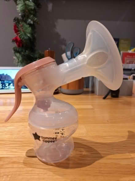 Photo of free Tommee Tippee manual breast pump (Bexleyheath) #1