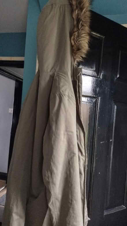 Photo of free Parka type coat (Calow S44) #1