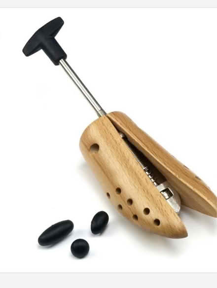 Photo of Shoe stretcher (Oxford-Freegle CGA OX4) #1
