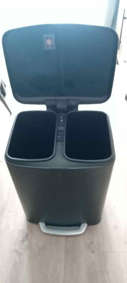 Photo of free Kitchen Bin (TN23) #1