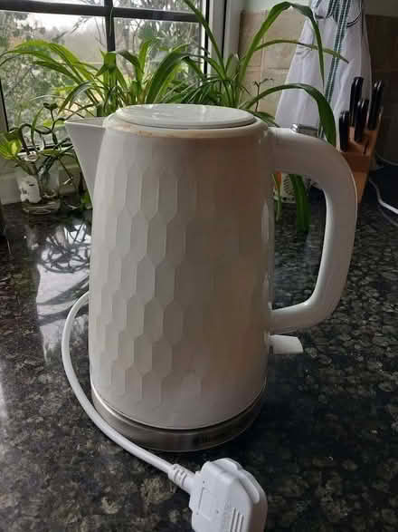 Photo of free Russell Hobbs kettle (Battle TN33) #1
