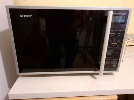 Photo of free Combination Microwave Oven and Grill (Whitegrove RG42) #1