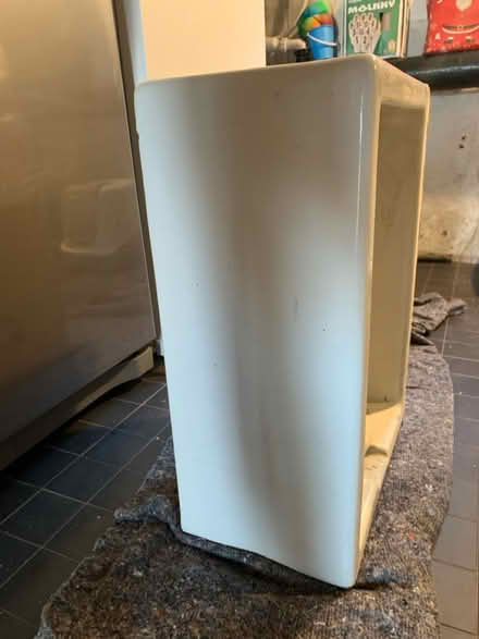 Photo of free Belfast sink (Forest hill, SE23) #2