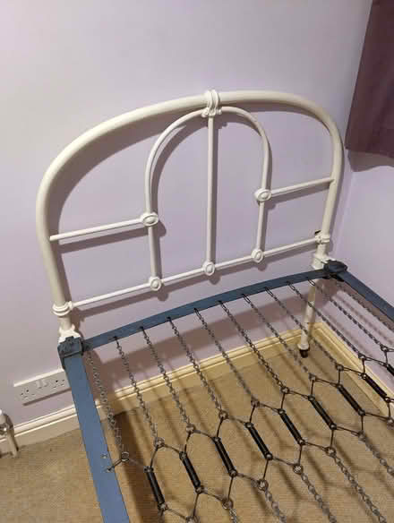 Photo of free Bed with slight damage (Eastbourne DL1) #3