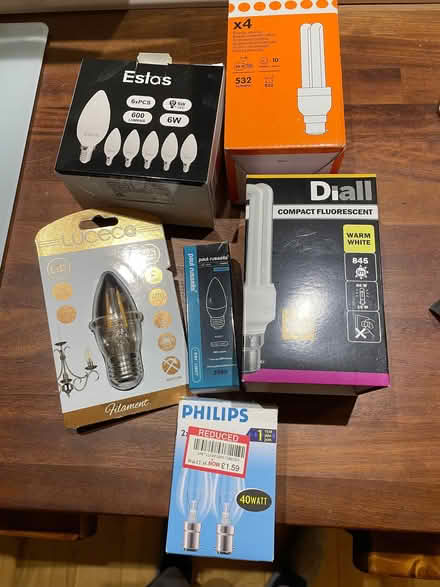 Photo of free Various working lightbulbs (Wraxall BS48) #1