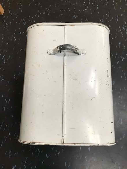 Photo of free vintage bread bin (Woodley RG5) #4