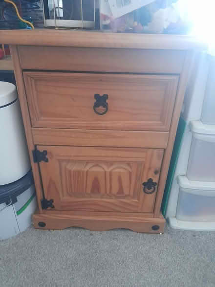 Photo of free Bedside cabinet/unit (Eastbourne BN20) #1