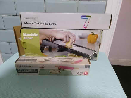 Photo of free Kitchen clearout, to go together (Stoneleigh KT17) #1