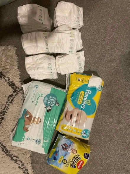 Photo of free nappies various sizes (LS26) #1