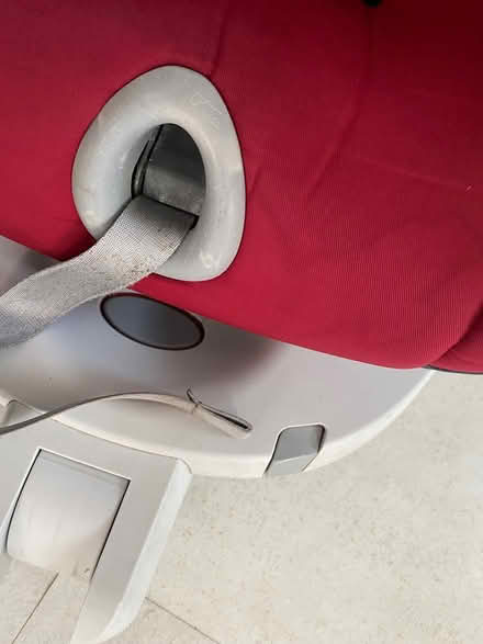Photo of free Britax isofix swivel babyseat (Stevenage SG1) #1