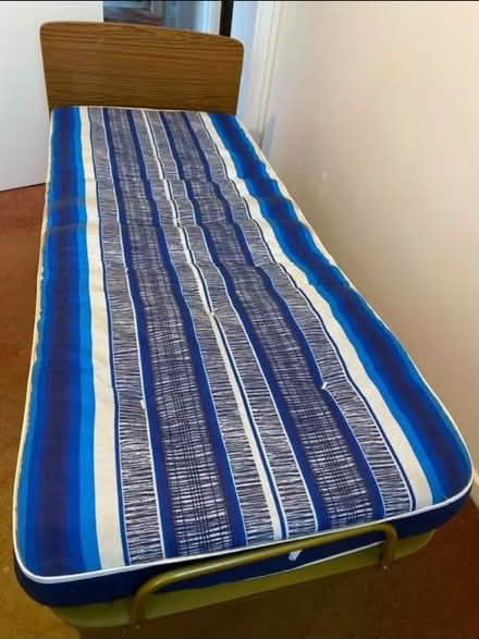 Photo of free Zed bed (BN3) #3