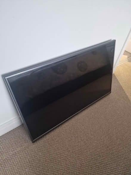 Photo of free 42 inch TV (Ox4 3en) #1