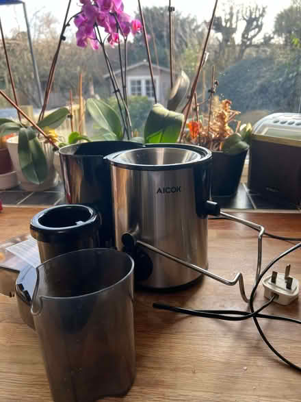 Photo of free Juicer (Raynes Park SW20) #1