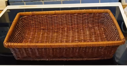 Photo of free Wicker tray/basket (South Croydon CR2) #1