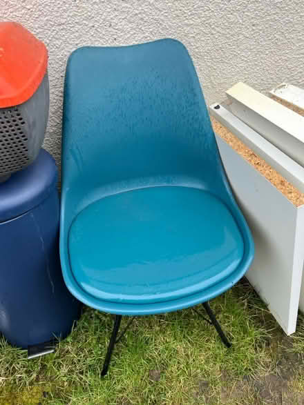 Photo of free 4 chairs (HP10 flackwell heath) #1
