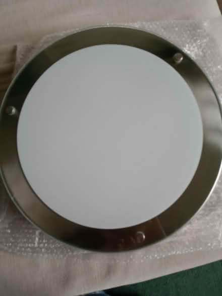 Photo of free Bathroom light fitting (TN34 - top of Elphinstone Road) #1