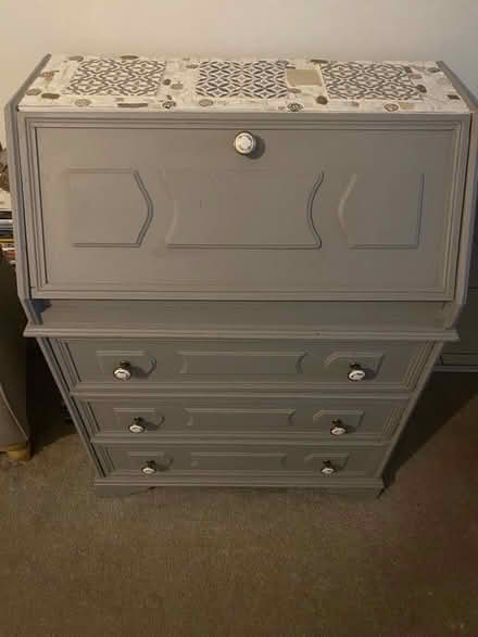 Photo of free Bureau (Monkwick CO2) #1