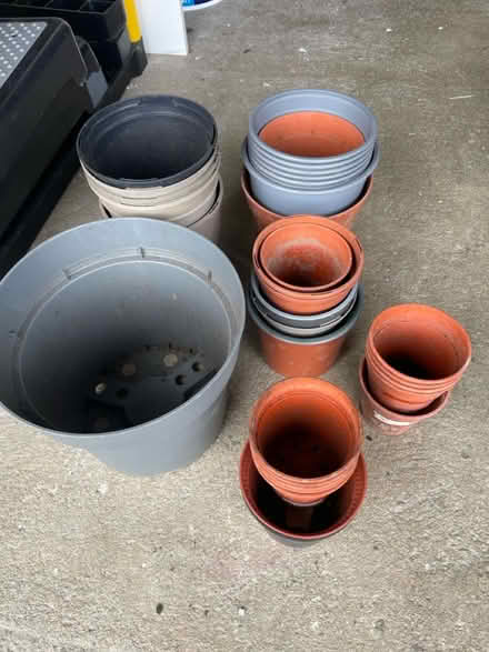 Photo of free Plant pots - various (Kendal LA8) #1