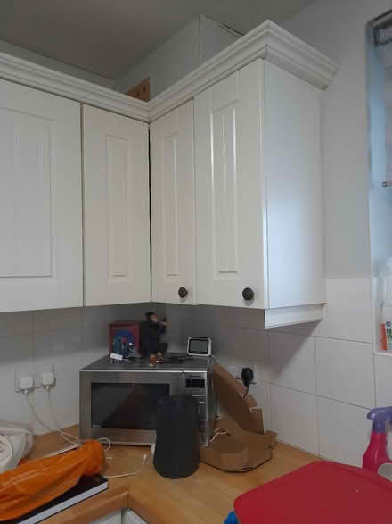 Photo of free Kitchen cupboards and worktops (Loughton) #4