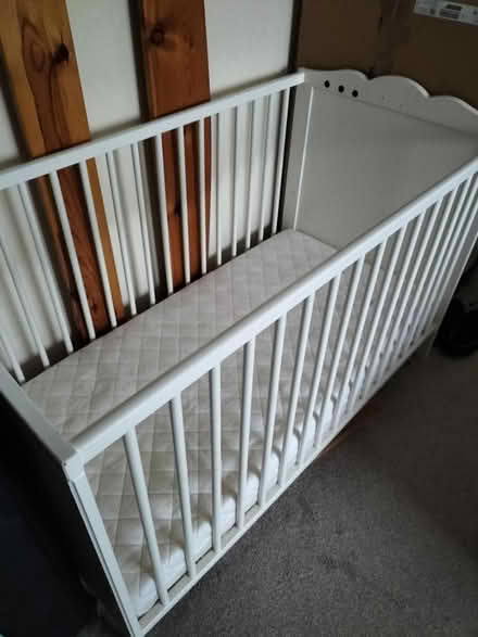 Photo of free Baby cot (CA11) #1