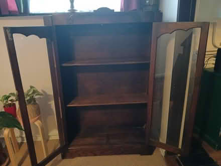 Photo of free Wooden bookcase with shelves (Cholsey) #2