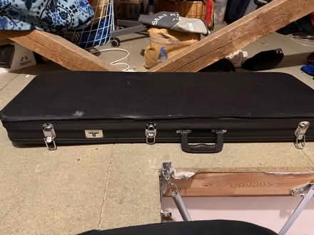 Photo of free Guitar Case (Osney OX2) #1
