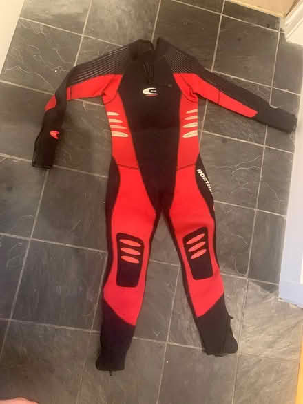 Photo of free 6.5mm wetsuit, ladies M (OX4, church cowley) #1