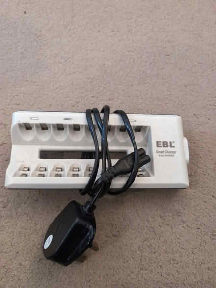 Photo of free AA, AAA battery charger (harrow HA3) #1