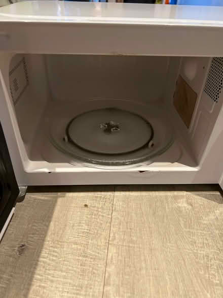 Photo of free Basic Tesco microwave (DA7) #2