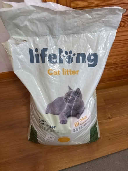 Photo of free Cat Litter (Ashburton CR0) #1