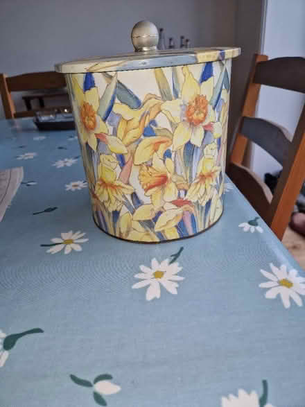 Photo of free Biscuit Barrel (CT5) #1
