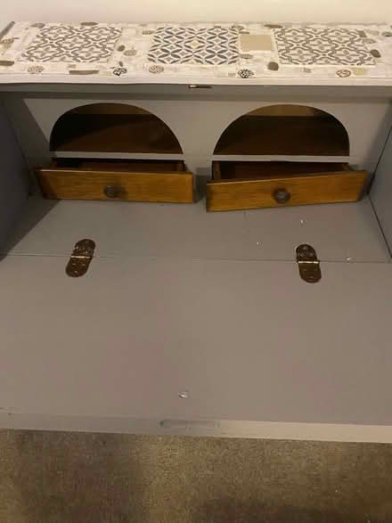 Photo of free Bureau (Monkwick CO2) #3