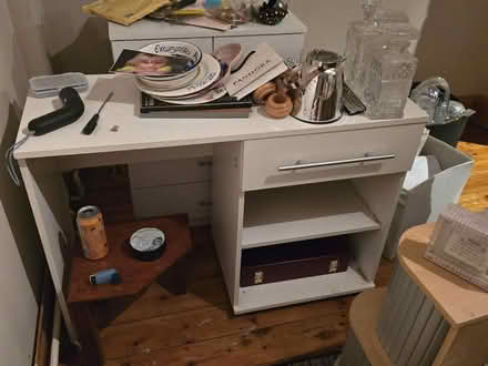 Photo of free dressing table (streatham common) #1