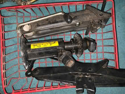 Photo of free 3 car jacks (Hersham KT12) #1