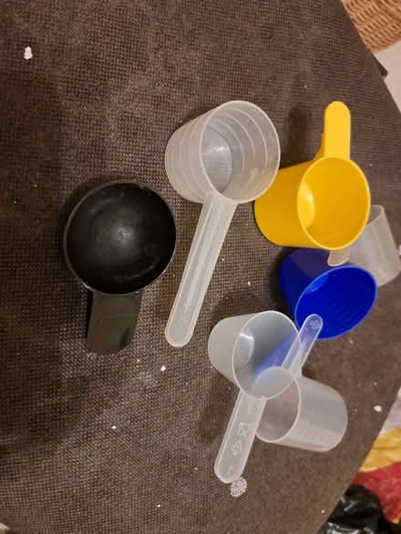 Photo of free Small plastic measuring scoops (Caversham RG4) #1