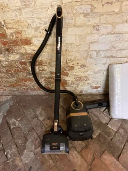 Photo of free Spares/repair. Shark vacuum (M41) #1